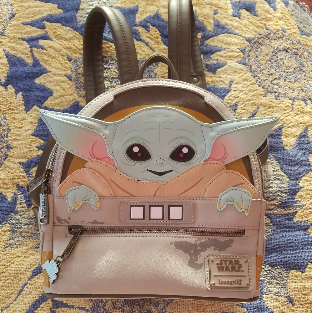 Star Wars Loungefly Mandalorian Baby Yoda Backpack Gem